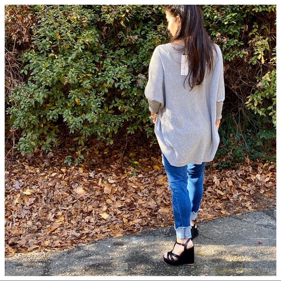 ✨LAST ONE✨✨PARIS✨Silver chic oversized sweater - Picture 8 of 8